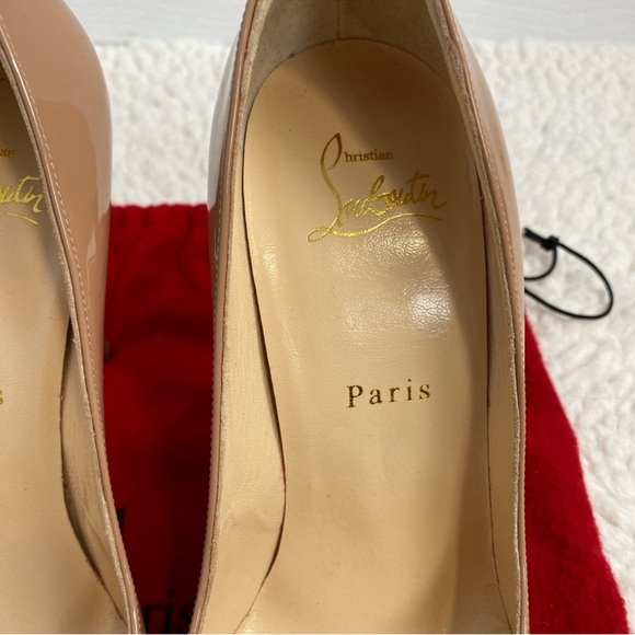 Christian Louboutin Pumps Beige Nude Patent Leather Simple Sz 38.5 US 8 Classic - Picture 3 of 12